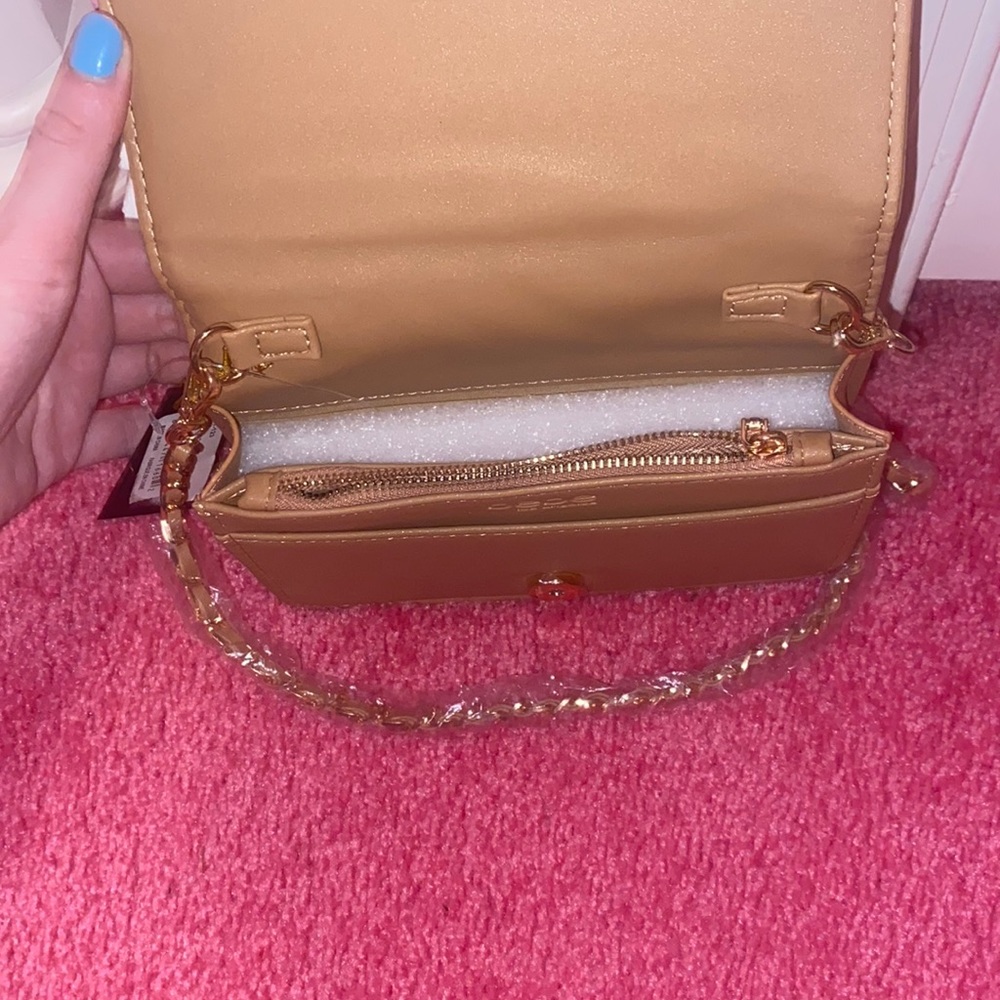 Bebe Tan Sophia Crossbody in Tan. Faux leather! Literally never used! - Picture 4 of 5